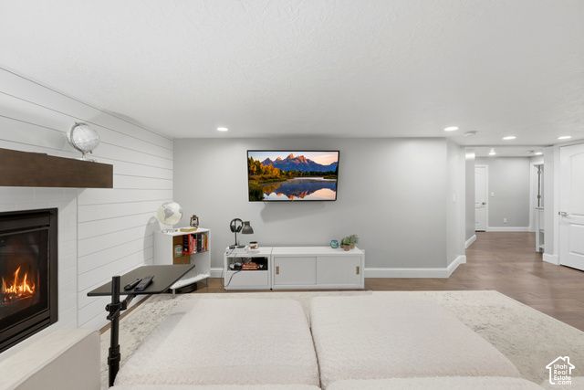 2749 E GLENN ABBEY CIR, Sandy, UT 84093