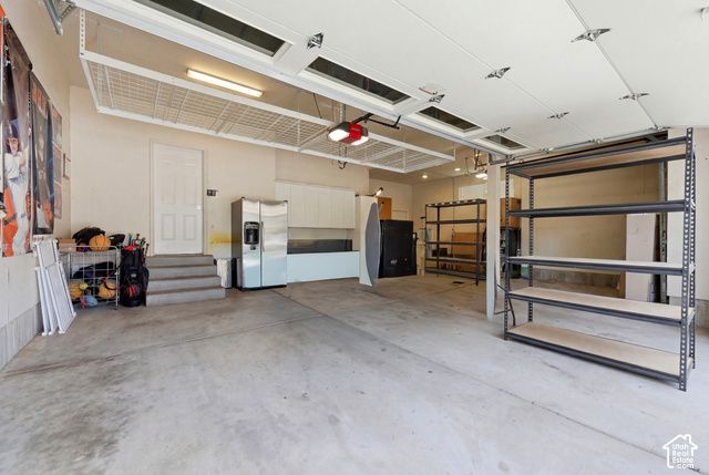 2749 E GLENN ABBEY CIR, Sandy, UT 84093
