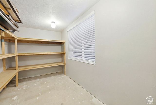 2749 E GLENN ABBEY CIR, Sandy, UT 84093
