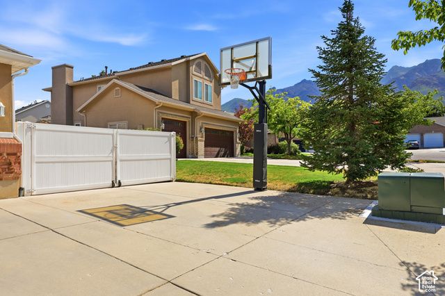 2749 E GLENN ABBEY CIR, Sandy, UT 84093