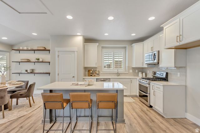 2476 N CIRCLE C WAY, Lehi, UT 84043