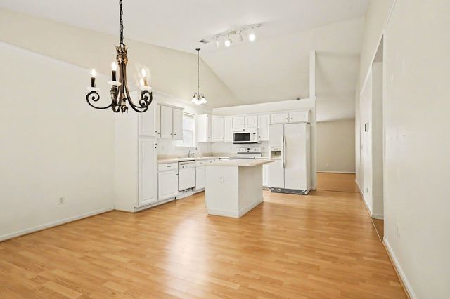 155 Stockbridge Drive, Spartanburg, SC 29301