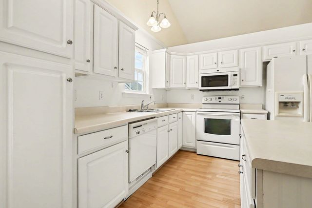 155 Stockbridge Drive, Spartanburg, SC 29301