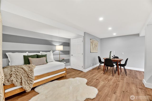 22207 54th Avenue W, Mountlake Terrace, WA 98043