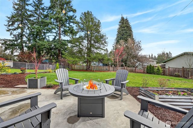 22207 54th Avenue W, Mountlake Terrace, WA 98043