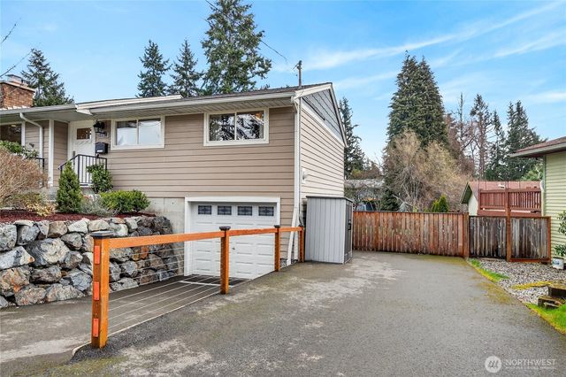 22207 54th Avenue W, Mountlake Terrace, WA 98043