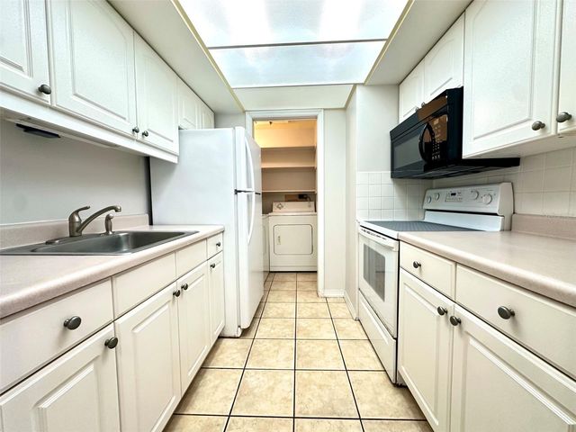 1458 CLEVELAND STREET, Clearwater, FL 33755