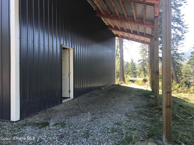 7460 W CHANNEL LN, Rathdrum, ID 83858