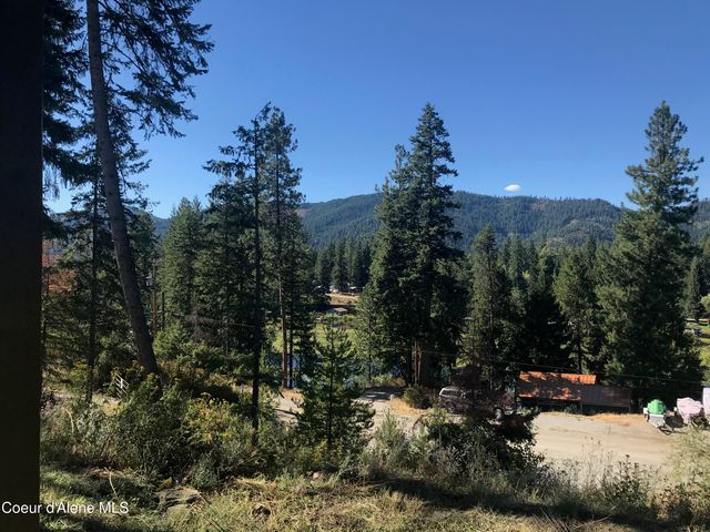 7460 W CHANNEL LN, Rathdrum, ID 83858