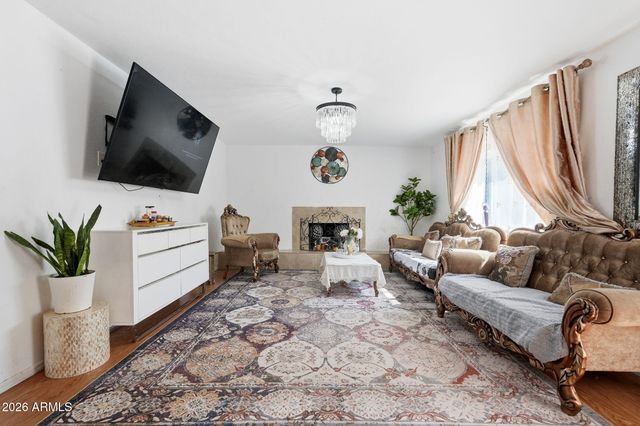 337 E 9th Avenue, Mesa, AZ 85210
