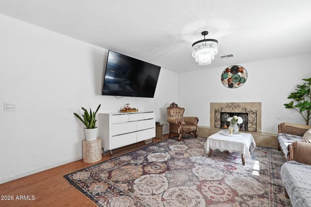 337 E 9th Avenue, Mesa, AZ 85210
