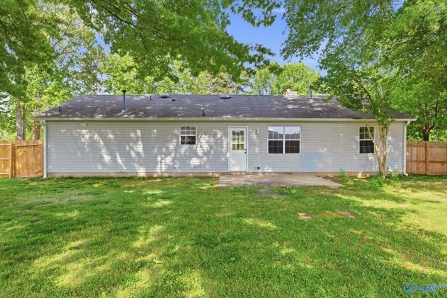 1327 Sparkman Street, Hartselle, AL 35640