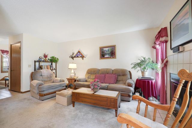 14389 Bedford Drive, Eden Prairie, MN 55346