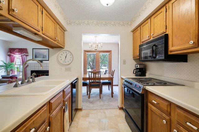 14389 Bedford Drive, Eden Prairie, MN 55346