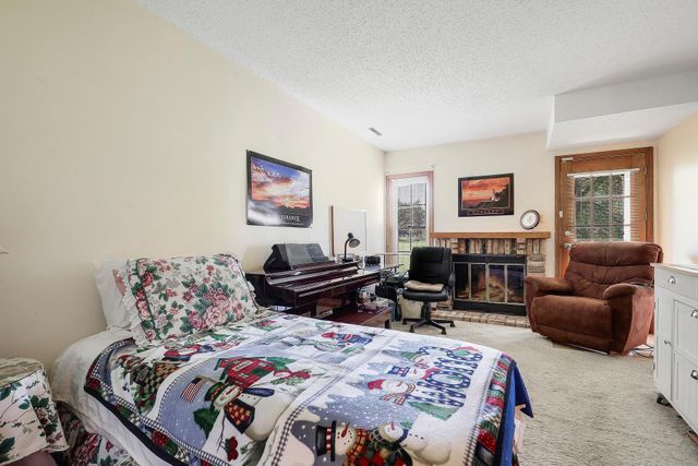 14389 Bedford Drive, Eden Prairie, MN 55346