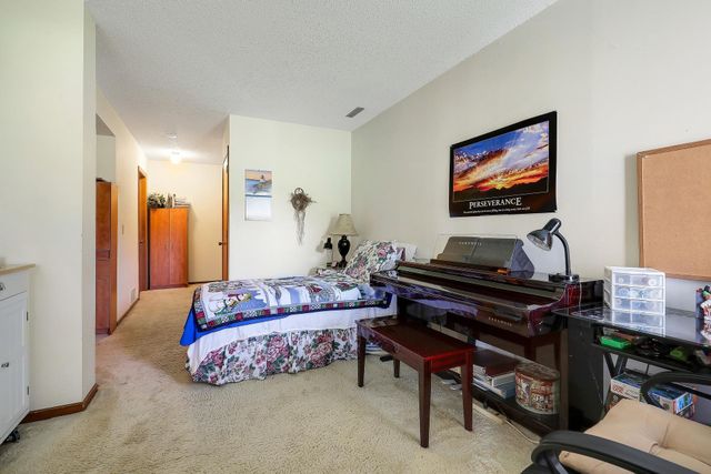 14389 Bedford Drive, Eden Prairie, MN 55346