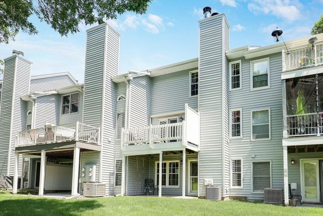 14389 Bedford Drive, Eden Prairie, MN 55346