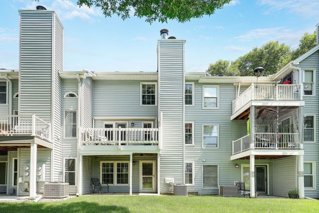 14389 Bedford Drive, Eden Prairie, MN 55346