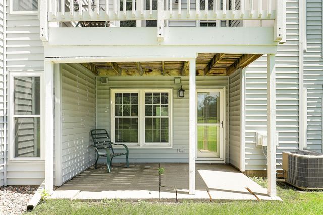 14389 Bedford Drive, Eden Prairie, MN 55346