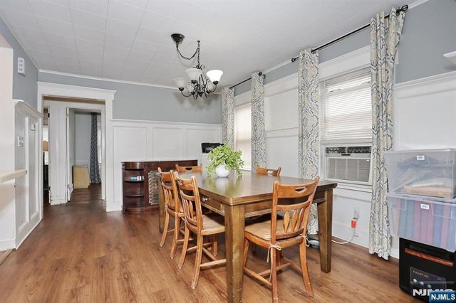 3 S Farview Avenue, Paramus, NJ 07652