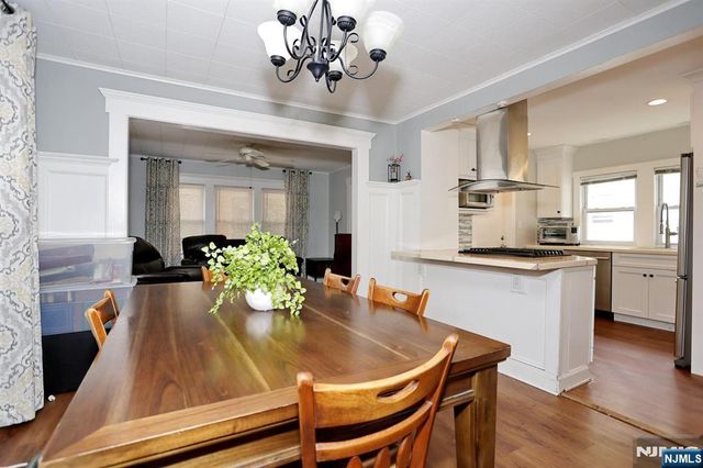 3 S Farview Avenue, Paramus, NJ 07652