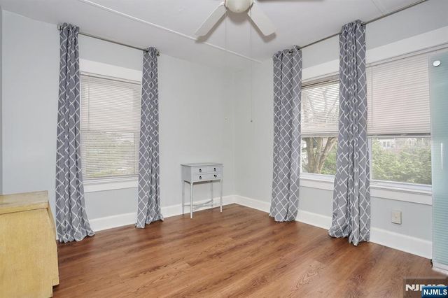 3 S Farview Avenue, Paramus, NJ 07652