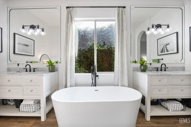 13509 Challis Forest Lane, Bakersfield, CA 93314