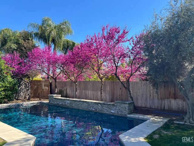 13509 Challis Forest Lane, Bakersfield, CA 93314