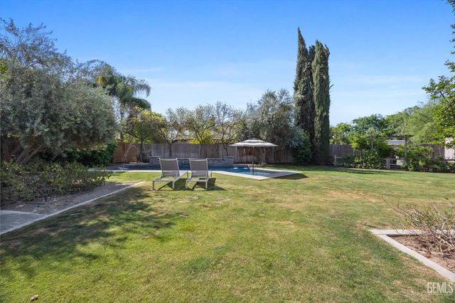 13509 Challis Forest Lane, Bakersfield, CA 93314