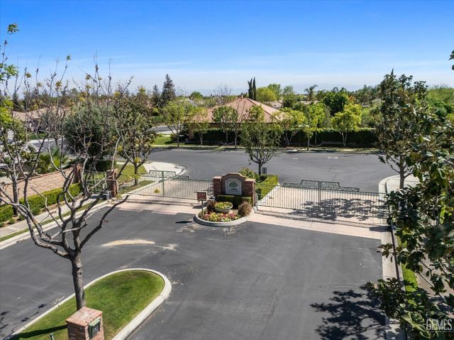 13509 Challis Forest Lane, Bakersfield, CA 93314