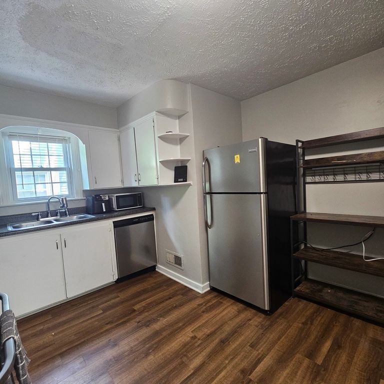 Image 20 of property listing at 105 S 20th Street, Mt Vernon, IL 62864