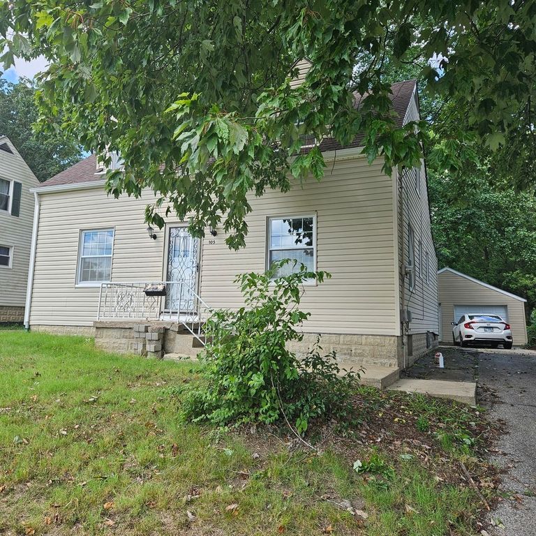 Image 3 of property listing at 105 S 20th Street, Mt Vernon, IL 62864