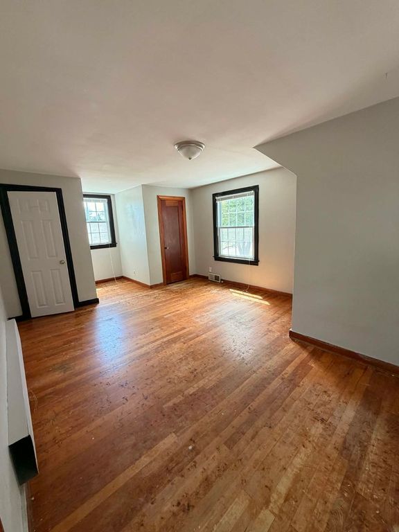 Image 28 of property listing at 105 S 20th Street, Mt Vernon, IL 62864
