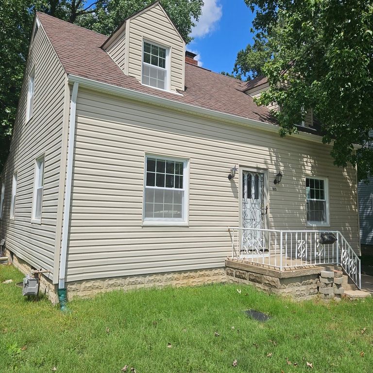 Image 8 of property listing at 105 S 20th Street, Mt Vernon, IL 62864