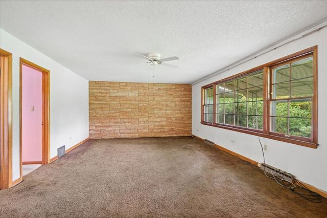 8351 W 99th Street, Palos Hills, IL 60465