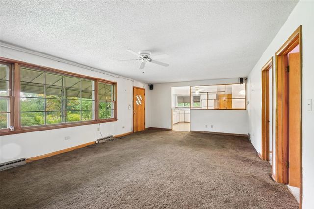 8351 W 99th Street, Palos Hills, IL 60465