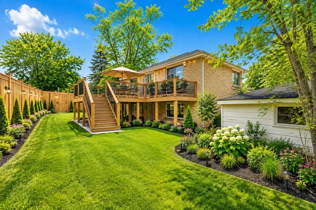 8351 W 99th Street, Palos Hills, IL 60465