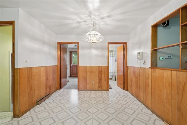 8351 W 99th Street, Palos Hills, IL 60465