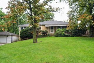 8351 W 99th Street, Palos Hills, IL 60465
