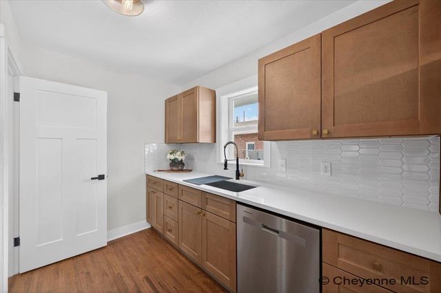 117 E 3RD AVE, Cheyenne, WY 82001