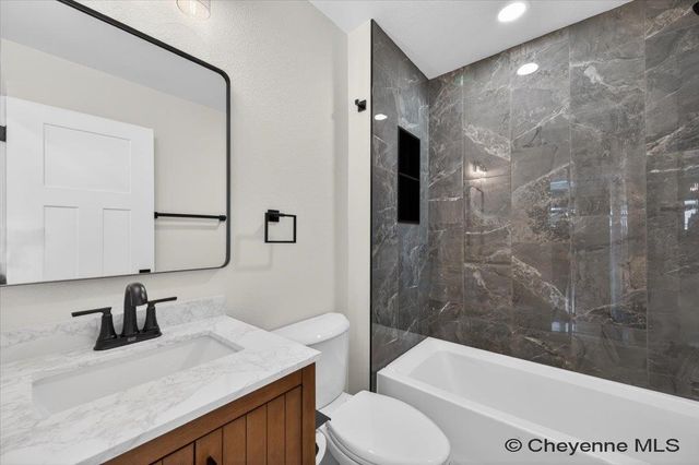 117 E 3RD AVE, Cheyenne, WY 82001