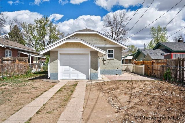 117 E 3RD AVE, Cheyenne, WY 82001