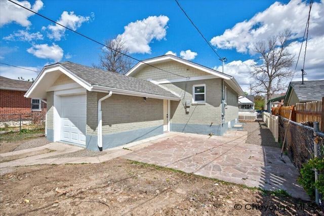 117 E 3RD AVE, Cheyenne, WY 82001