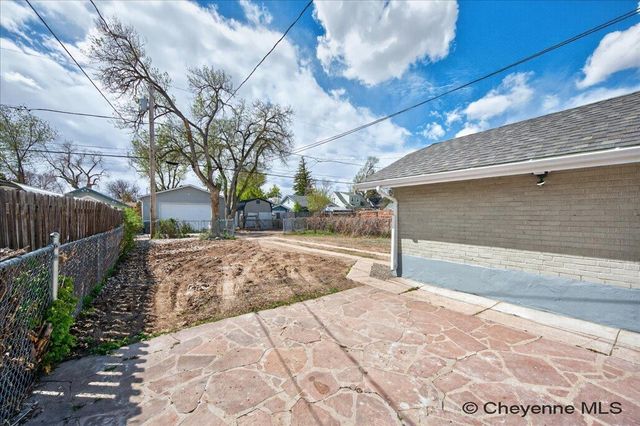 117 E 3RD AVE, Cheyenne, WY 82001