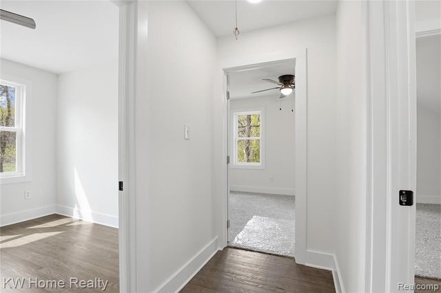 21266 W 9 Mile Road, Southfield, MI 48075