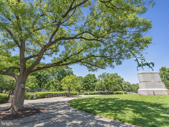 720 12TH ST NE, Washington, DC 20002