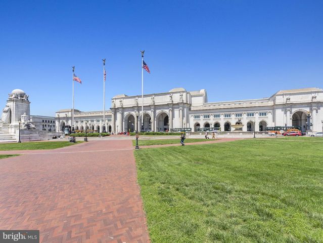 720 12TH ST NE, Washington, DC 20002