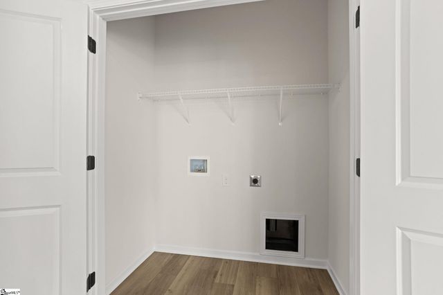 652 Columbus Circle, Simpsonville, SC 29680