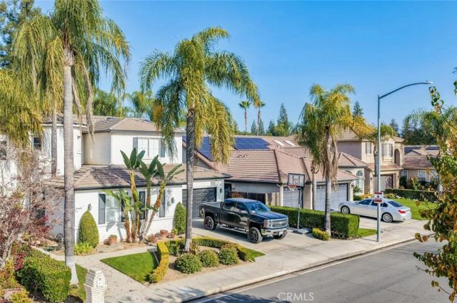 2170 W Beechwood Avenue, Fresno, CA 93711