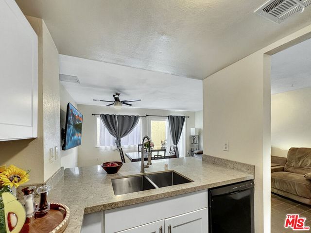 13701 Hubbard Street 44, Sylmar, CA 91342